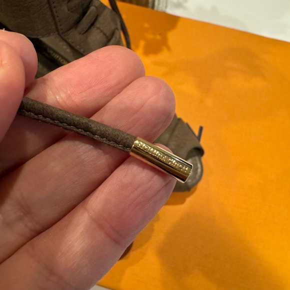 New & Authentic Louis Vuitton Leather Gladiator sandals - Picture 11 of 14